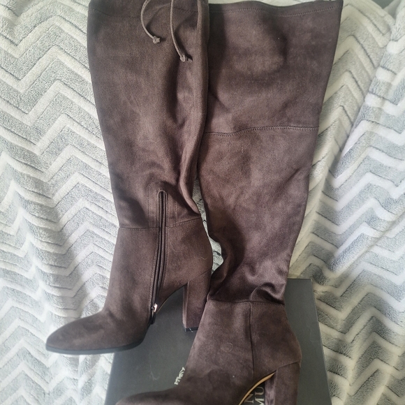 NWT VINCE CAMUTO TAPLEY OVER-THE-KNEE Boots, Dark Grey, sz 9 - Picture 3 of 6